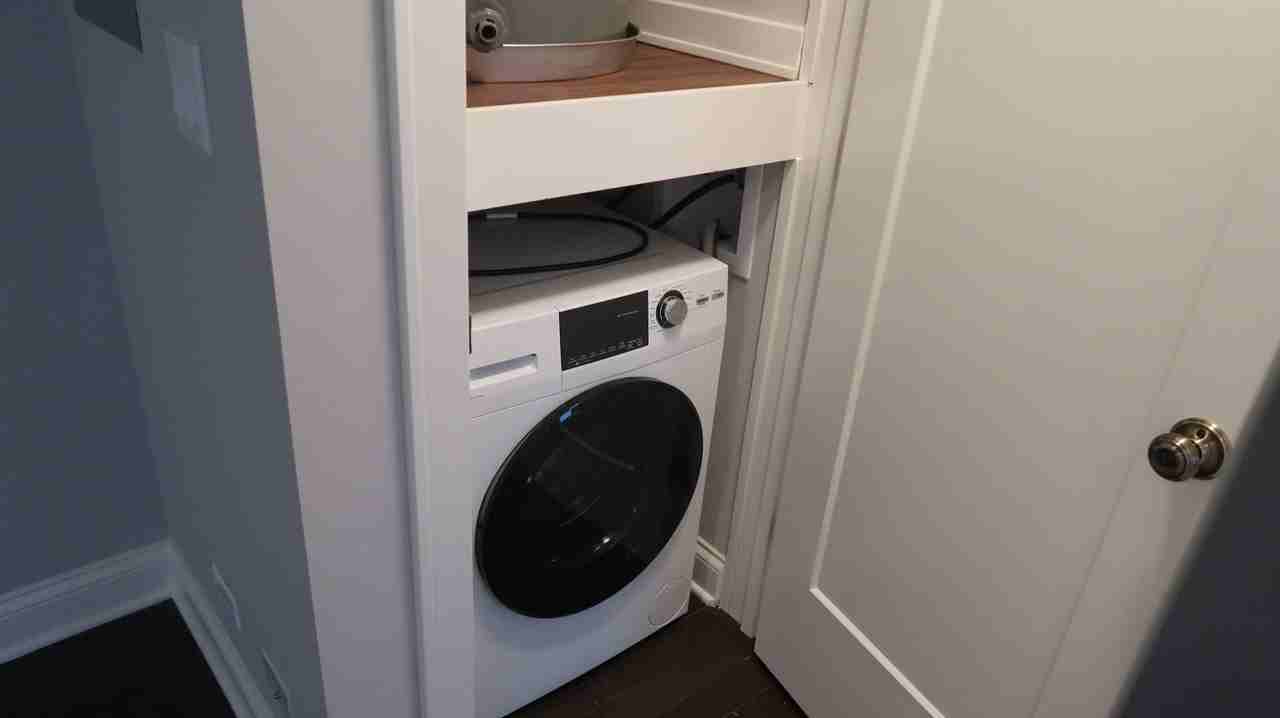 640 W Wrightwood Ave #403 - Photo 6 of 8