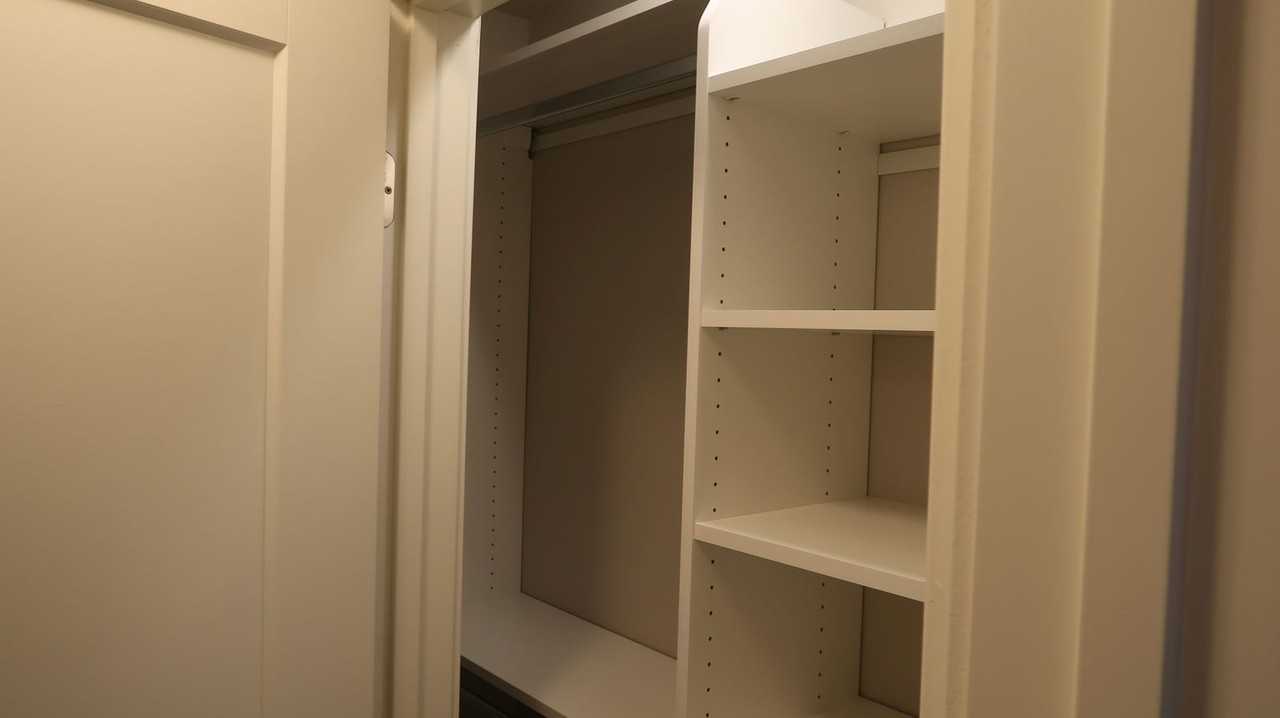 640 W Wrightwood Ave #403 - Photo 7 of 8