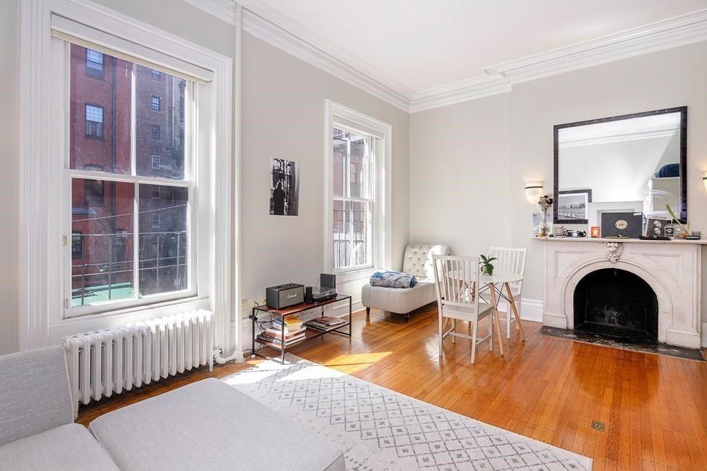 247 Beacon St #4 - Photo 4 of 8