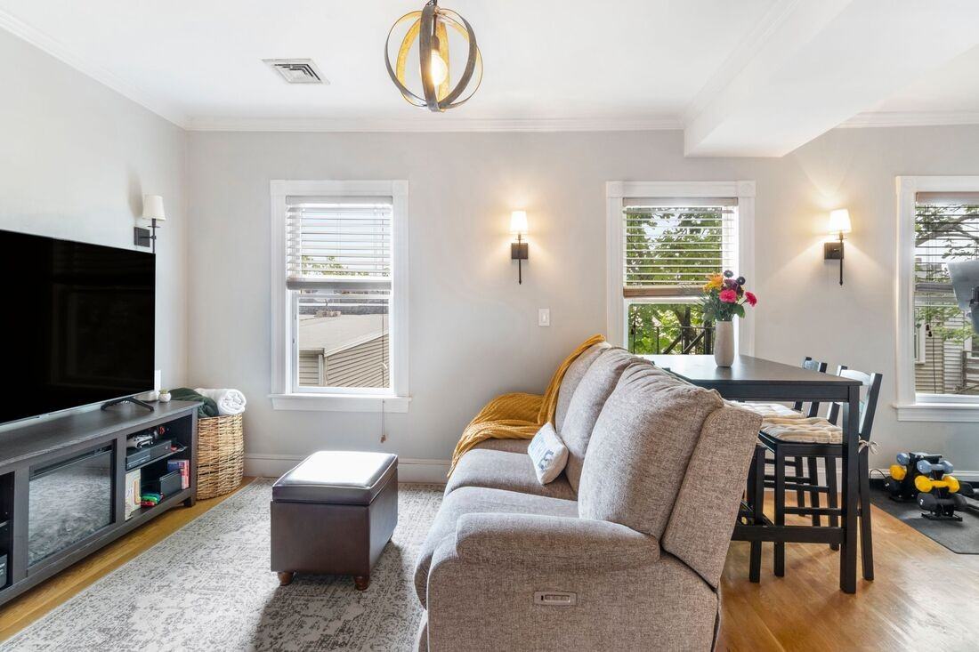 296 W 3rd St #2 - Photo 2 of 8