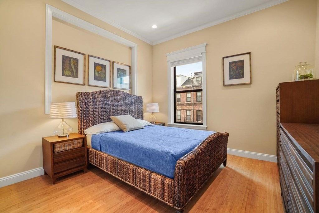 21 Worcester Sq #3R - Photo 4 of 7