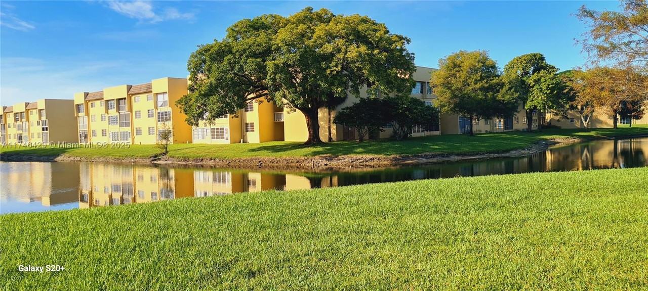 6090 Nw 64th Ave #104