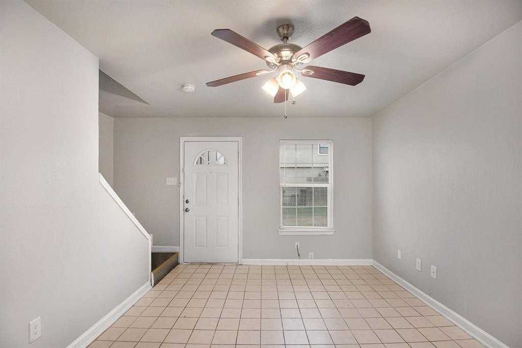 4940 Flamingo Road - Photo 6 of 24