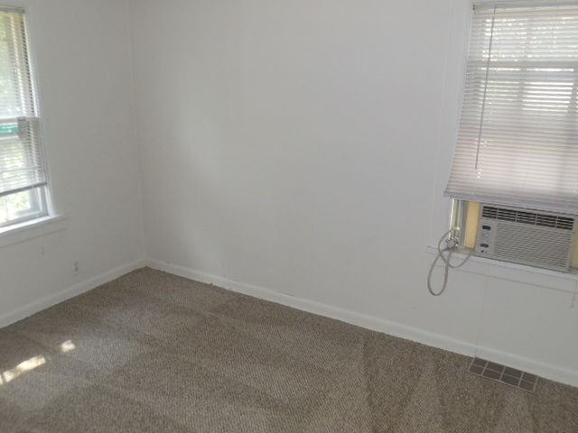 809 W 6th St #F - Photo 3 of 8