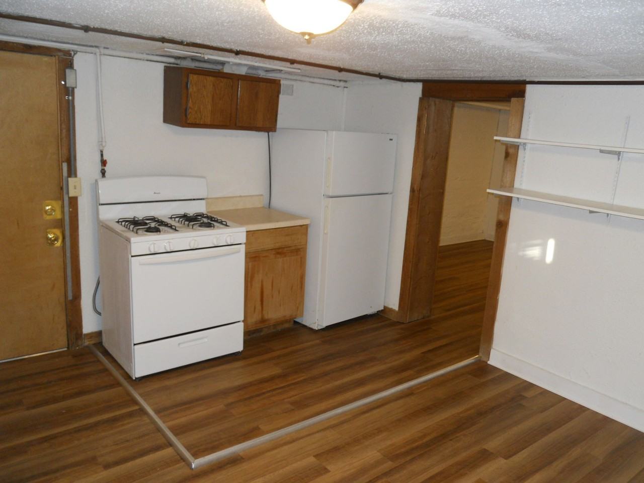 1037 Tennessee St #4 - Photo 3 of 7