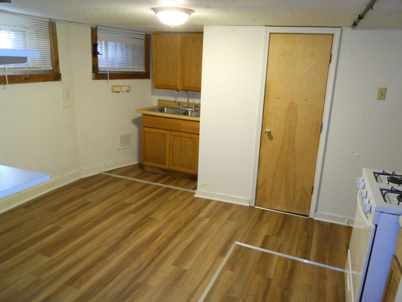 1037 Tennessee St #4 - Photo 4 of 7