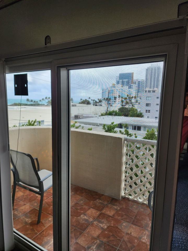6801 Harding Ave - Photo 3 of 8