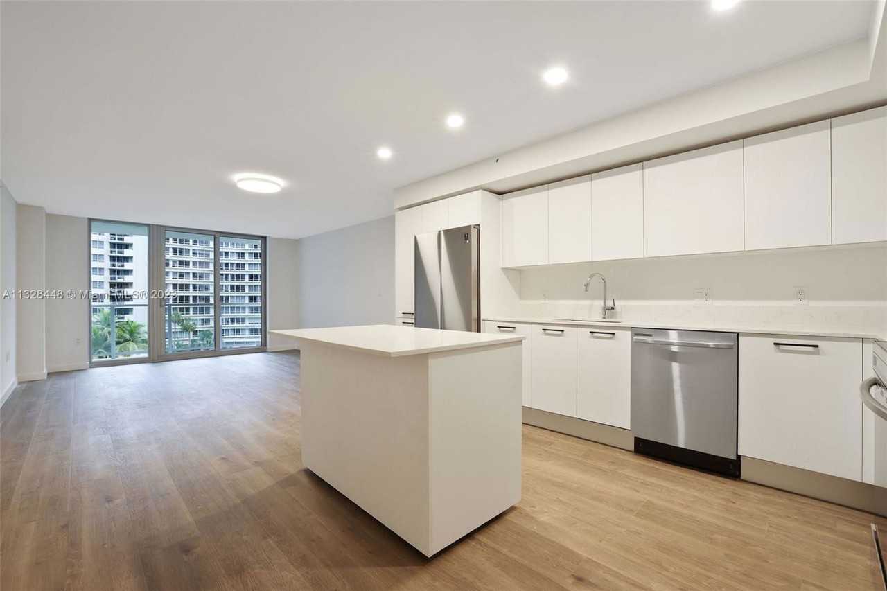 1500 Bay Rd - Photo 2 of 8