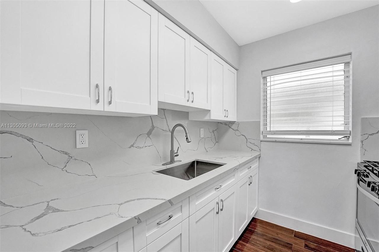 2250 Bay Dr - Photo 5 of 8