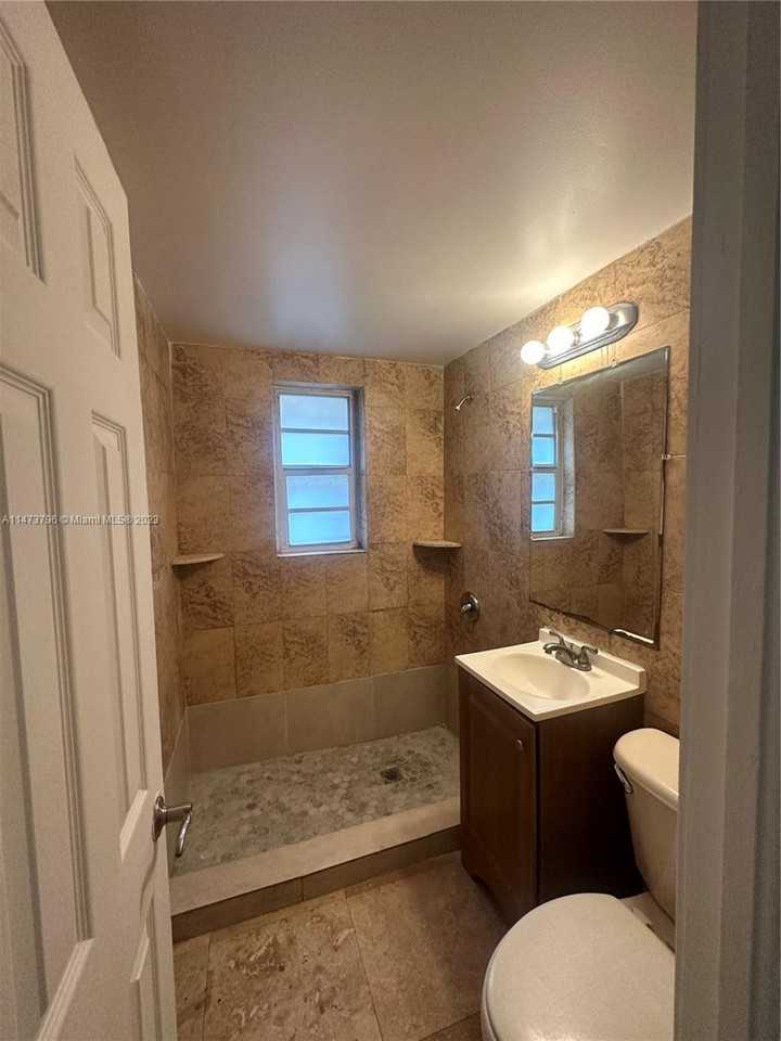 8010 Byron Ave - Photo 7 of 8