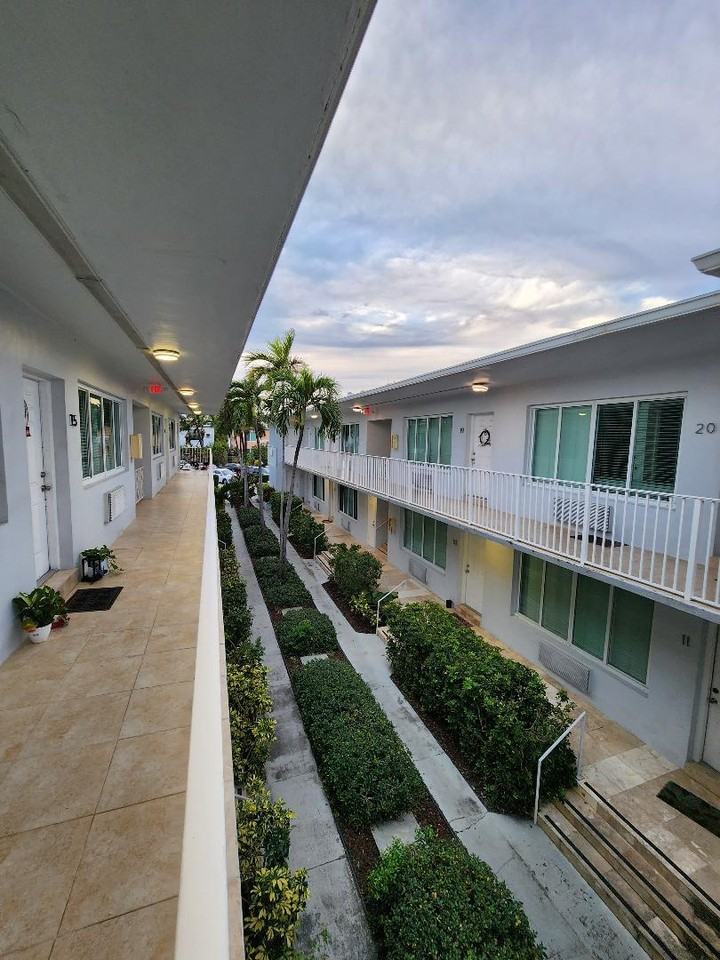 7313 Carlyle Ave - Photo 7 of 8