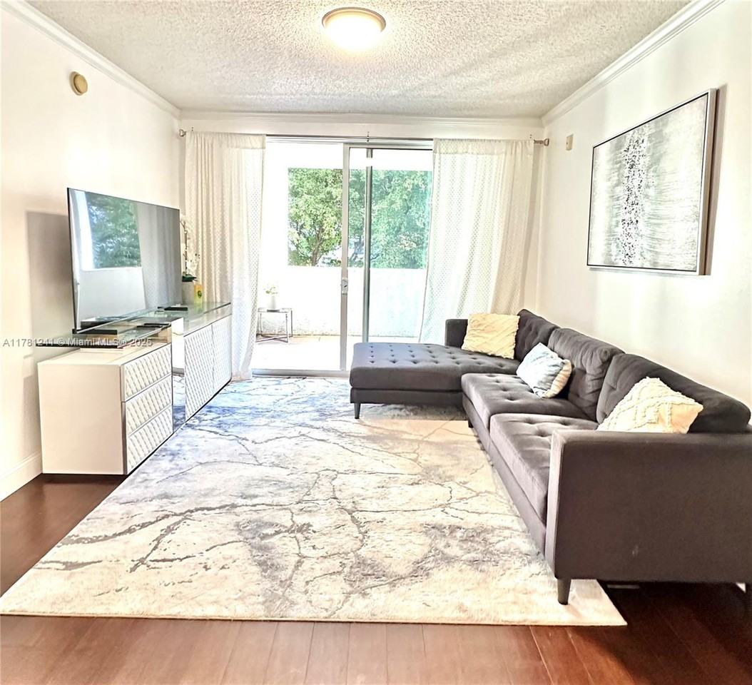 17145 N Bay Rd #4311 - Photo 3 of 8