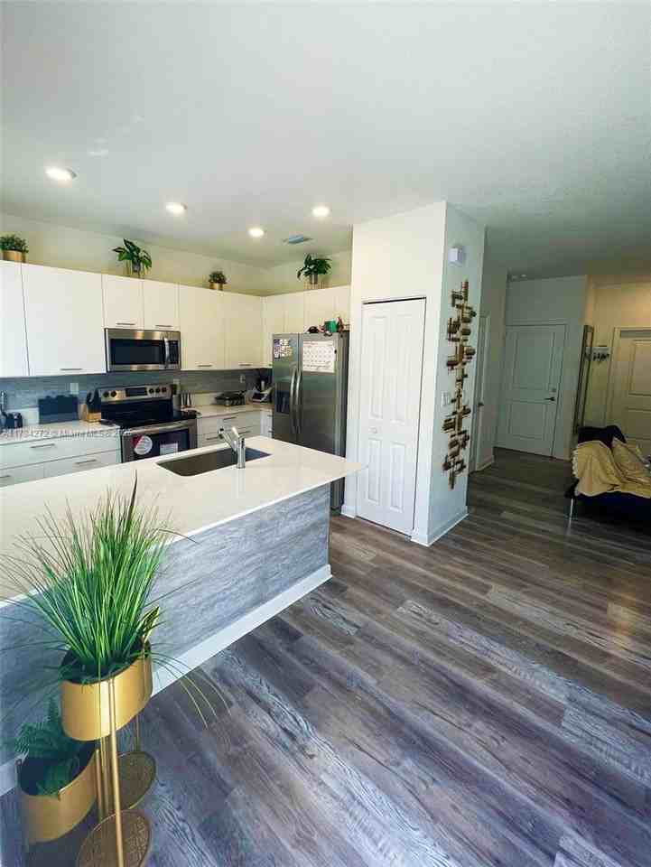 12669 Nw 24th Ave - Photo 3 of 8