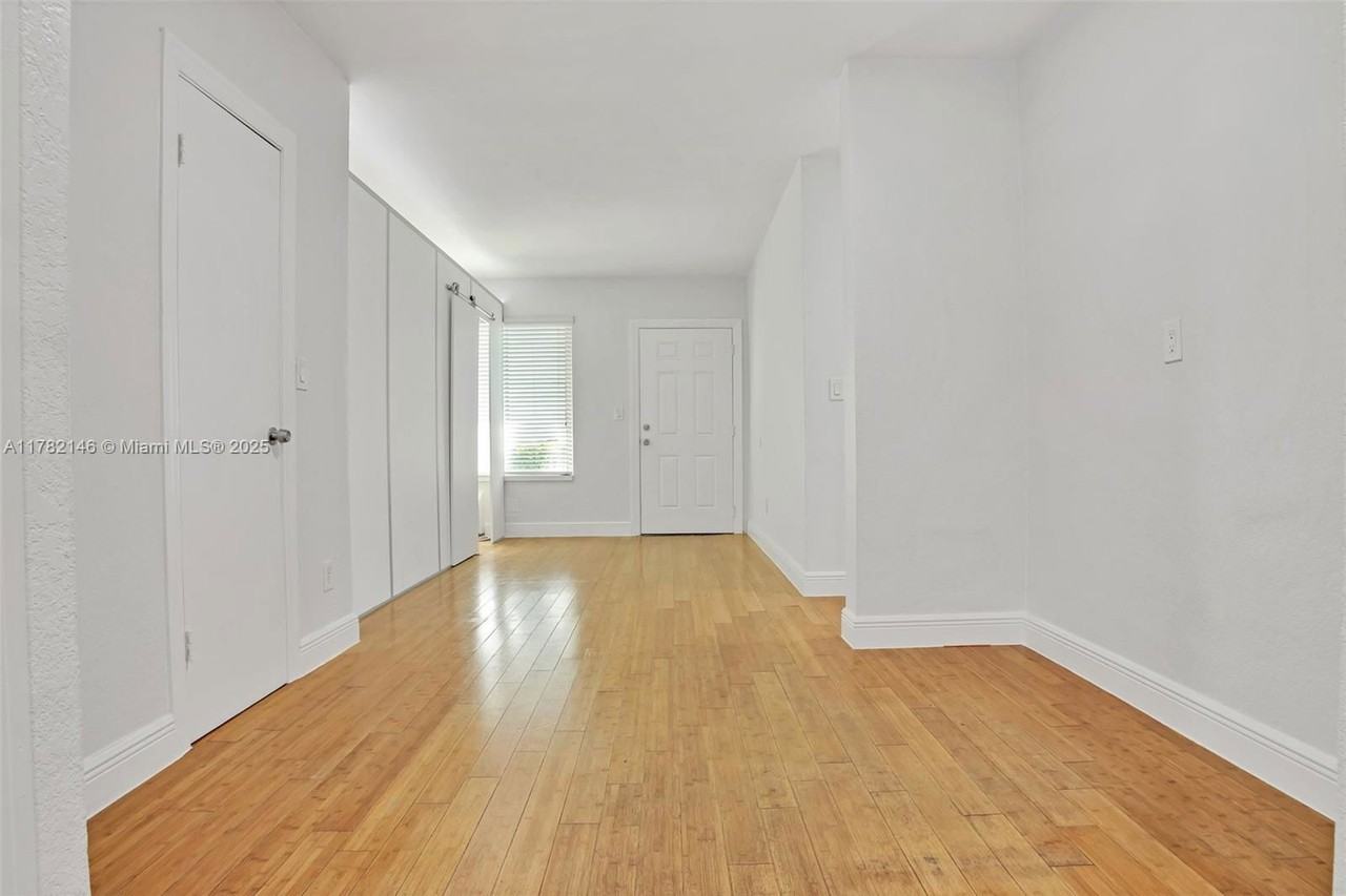 7325 Carlyle Ave #5