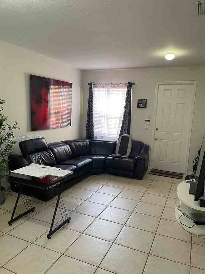 12981 Sw 135th St #12981 - Photo 2 of 8