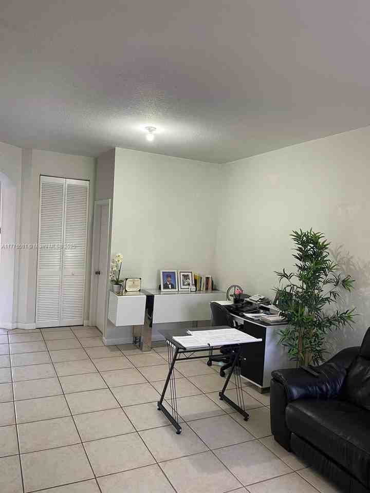12981 Sw 135th St #12981 - Photo 3 of 8