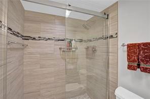 18749 Ne 31st Ave - Photo 4 of 8