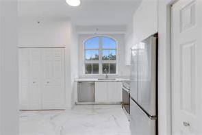 3095 Ne 185th St - Photo 3 of 8