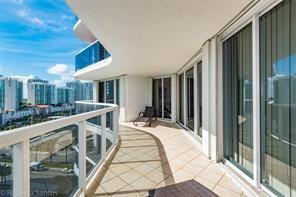 16829 Collins Ave - Photo 3 of 8