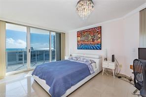 16829 Collins Ave - Photo 4 of 8