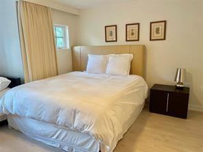 3278 Northeast 207th Terrace - Photo 6 of 8