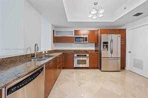 3387 Northeast 190th Street - Photo 4 of 8