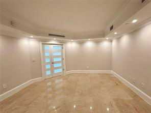 3367 Ne 183rd St - Photo 7 of 8