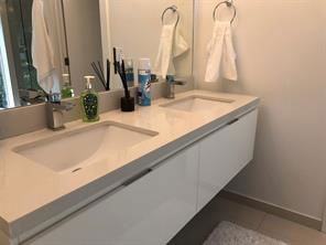 18529 Atlantic Blvd - Photo 4 of 8