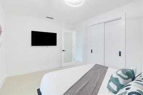 2289 Cleveland St - Photo 5 of 8