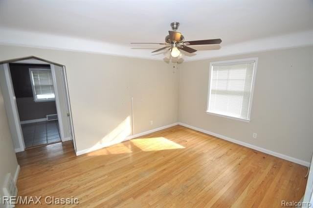 1208 N Wilson Ave - Photo 3 of 14