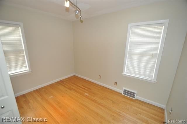 1208 N Wilson Ave - Photo 6 of 14