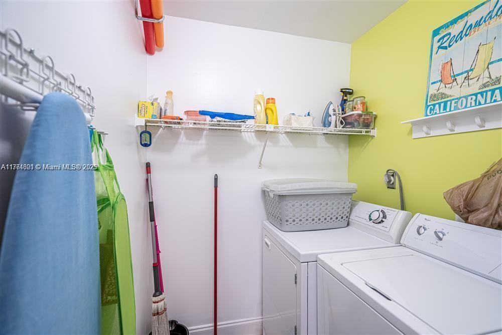 1245 Sw 46th Ave #1215 - Photo 3 of 8