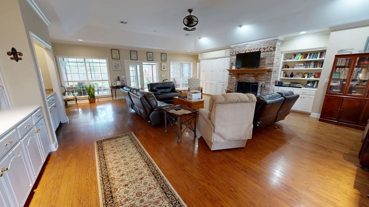 904 Belle Arbes Dr - Photo 4 of 8