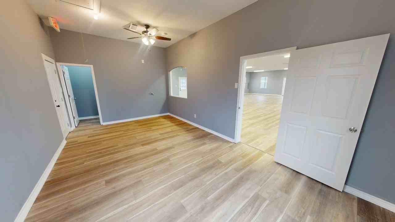 2712 Kirkman St - Photo 6 of 8