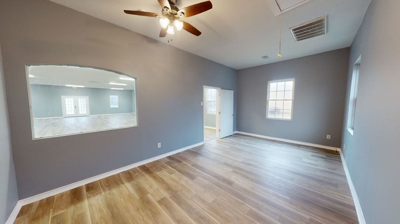 2712 Kirkman St - Photo 7 of 8