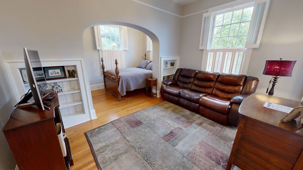 121 Park Ave #2 - Photo 5 of 8