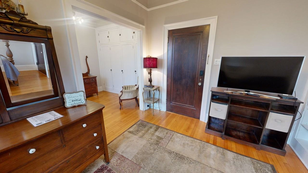 121 Park Ave #2 - Photo 6 of 8