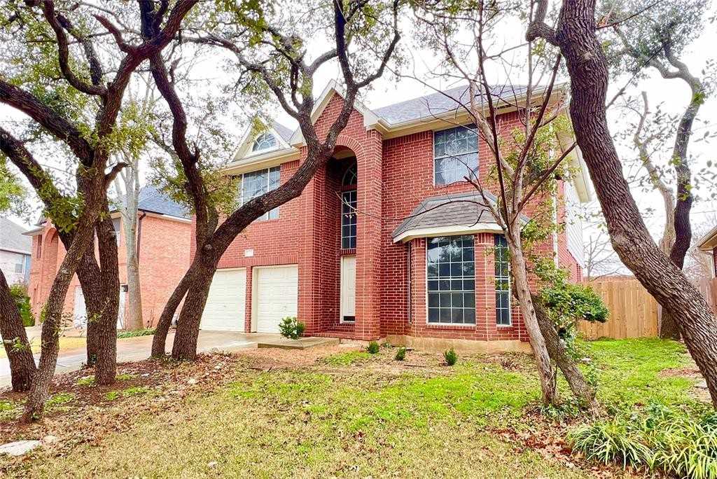 1809 Springwater Dr - Photo 2 of 8