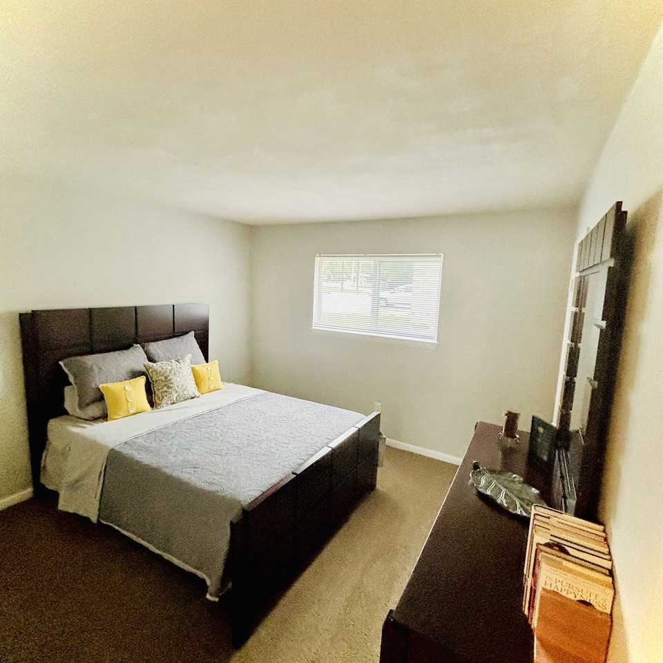 62 Hanover Way - Photo 7 of 8