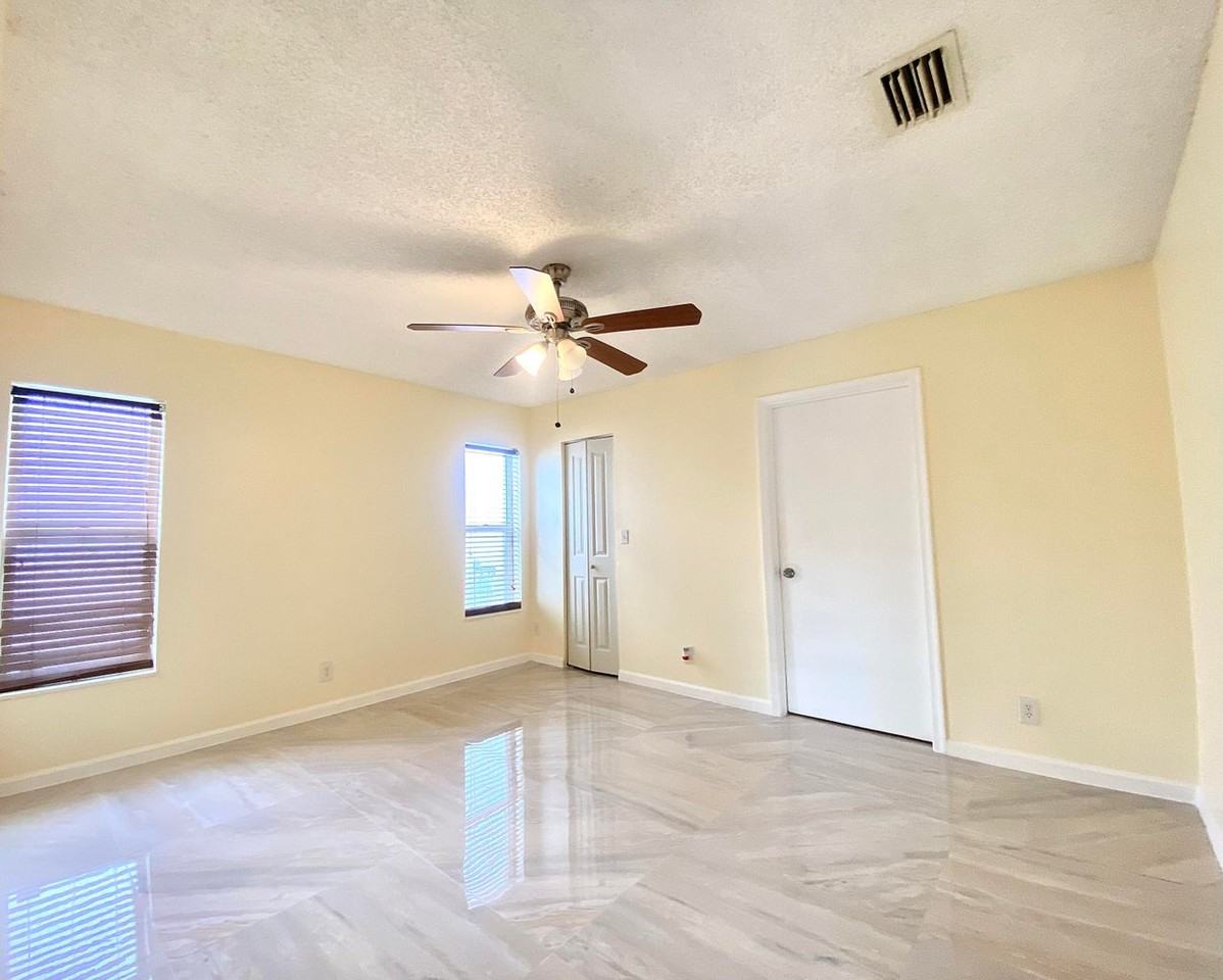 5314 Blueberry Hill Avenue - Photo 7 of 8