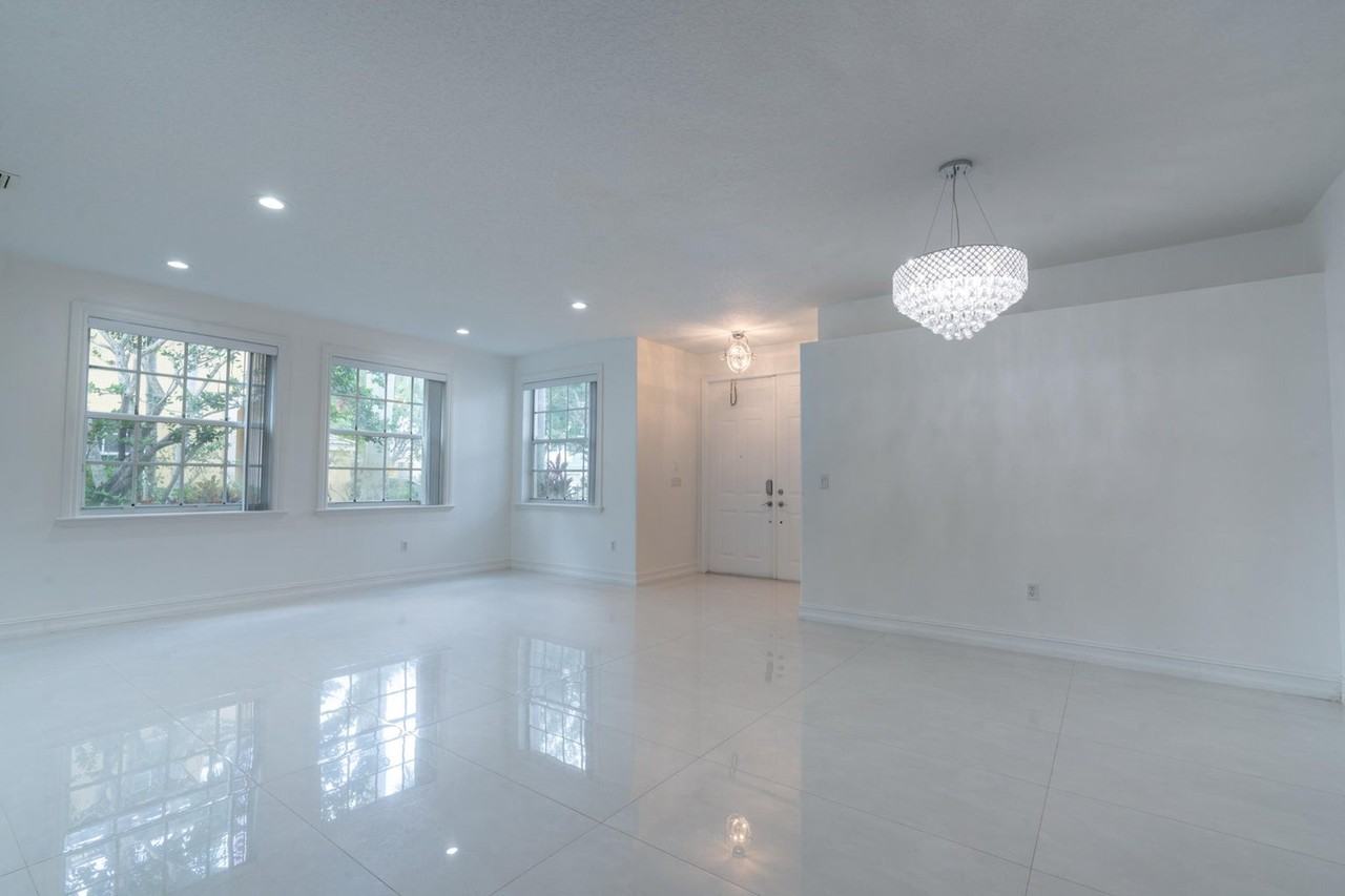 9078 Alexandra Cir - Photo 4 of 7