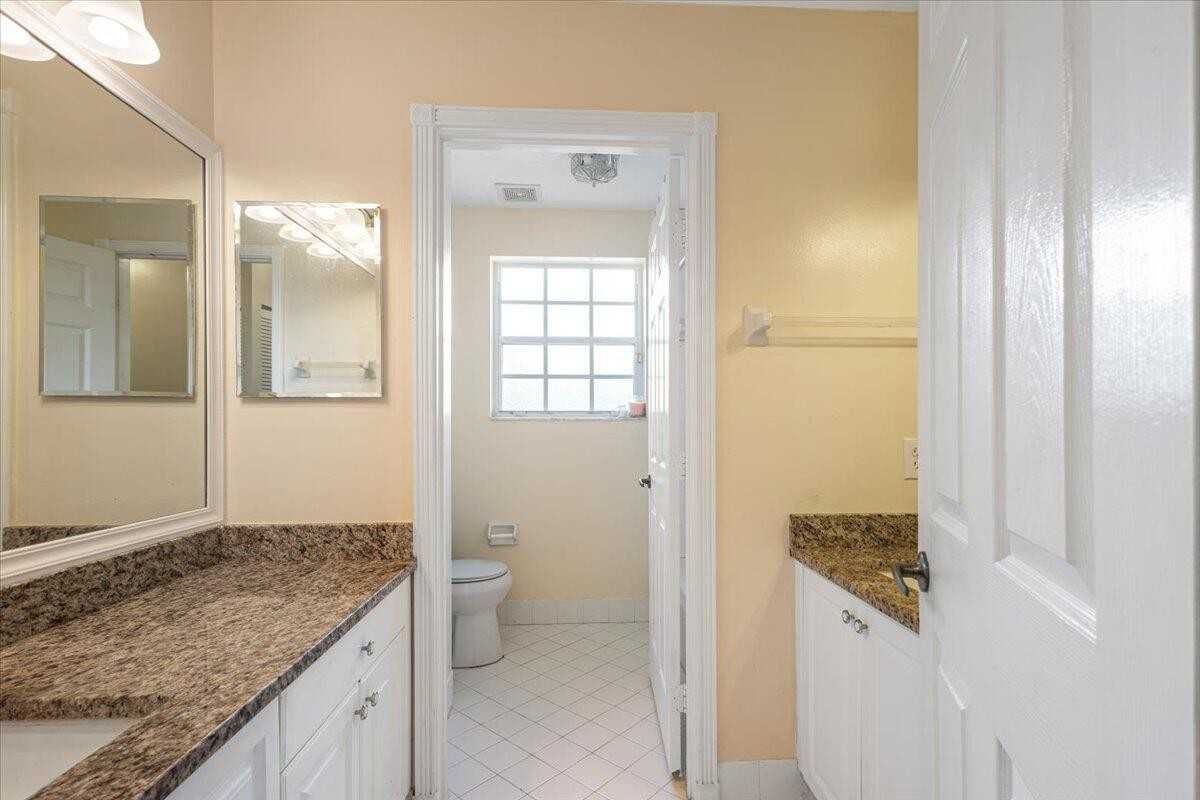 2122 Chagall Cir - Photo 5 of 8