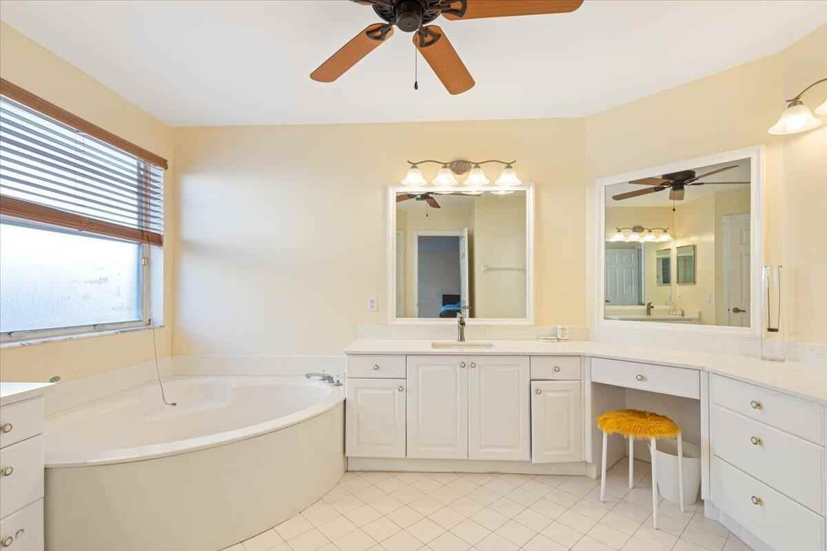 2122 Chagall Cir - Photo 7 of 8