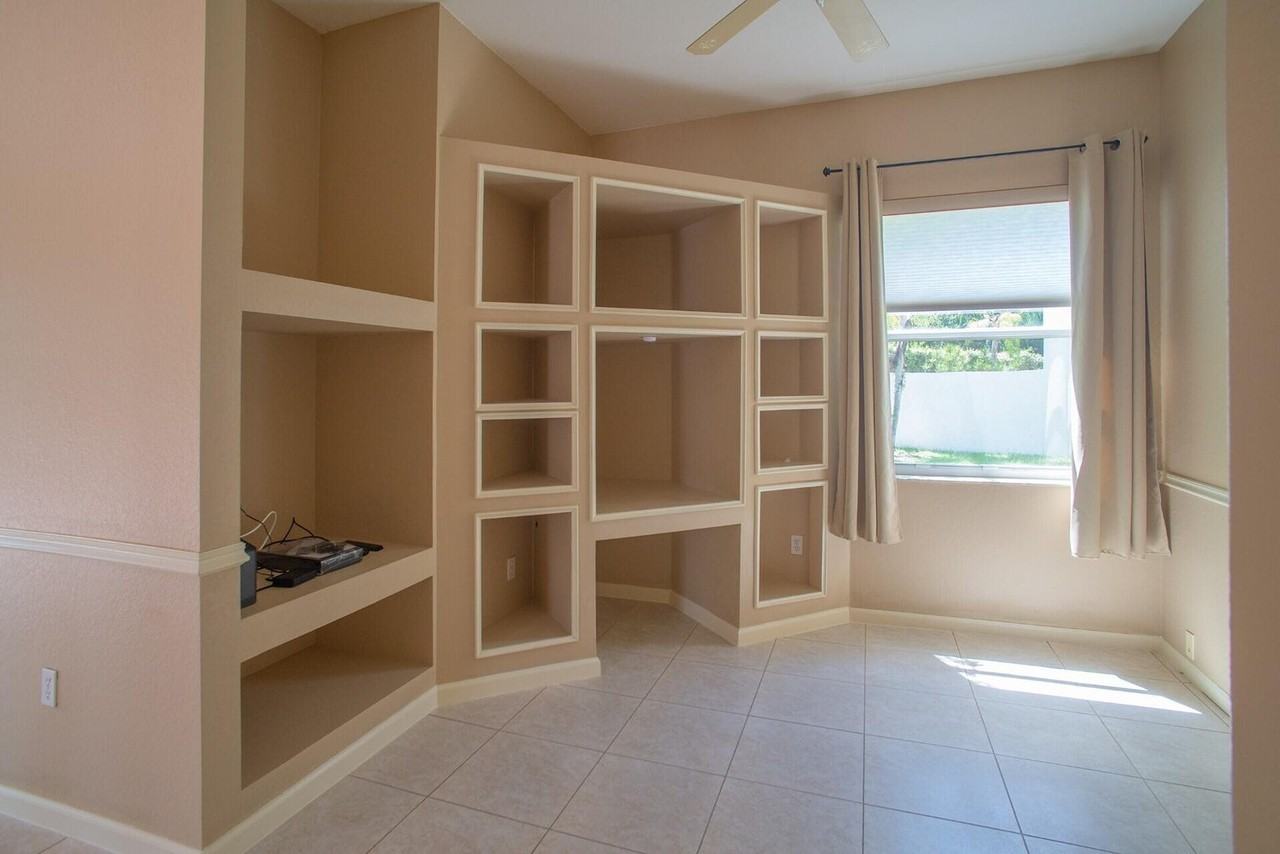 7479 Ridgefield Ln - Photo 7 of 8