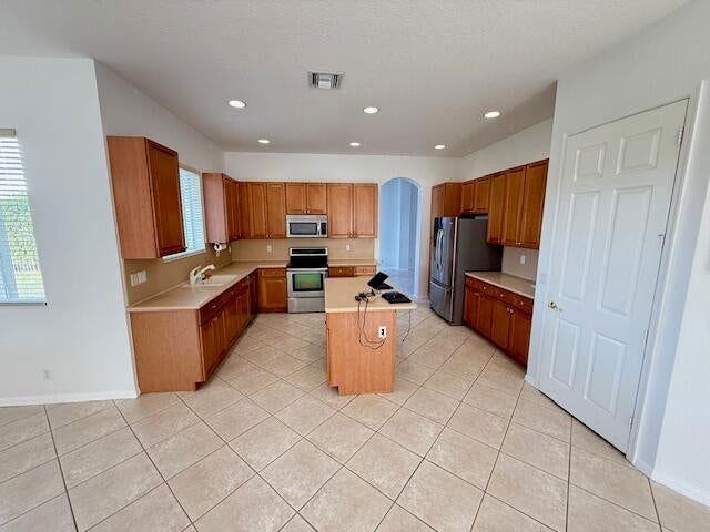 4627 Windward Cove Ln - Photo 3 of 8