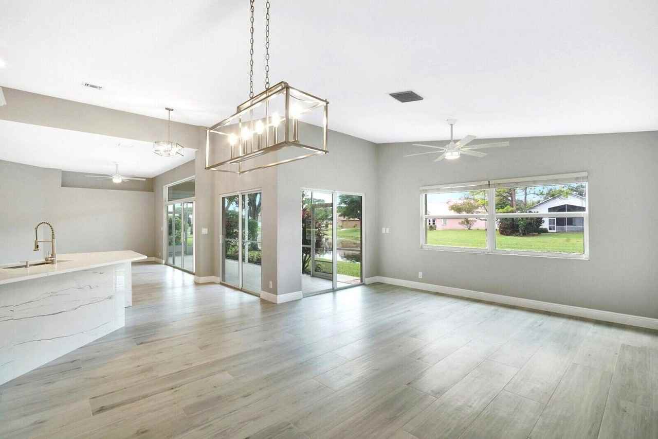 2559 Egret Lake Dr - Photo 2 of 8