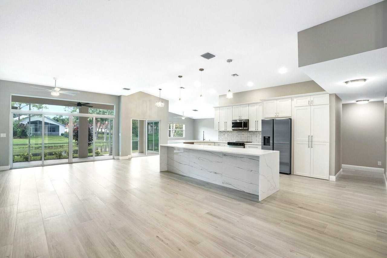 2559 Egret Lake Dr - Photo 5 of 8