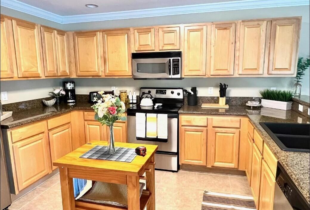 6168 Adriatic Way - Photo 2 of 8