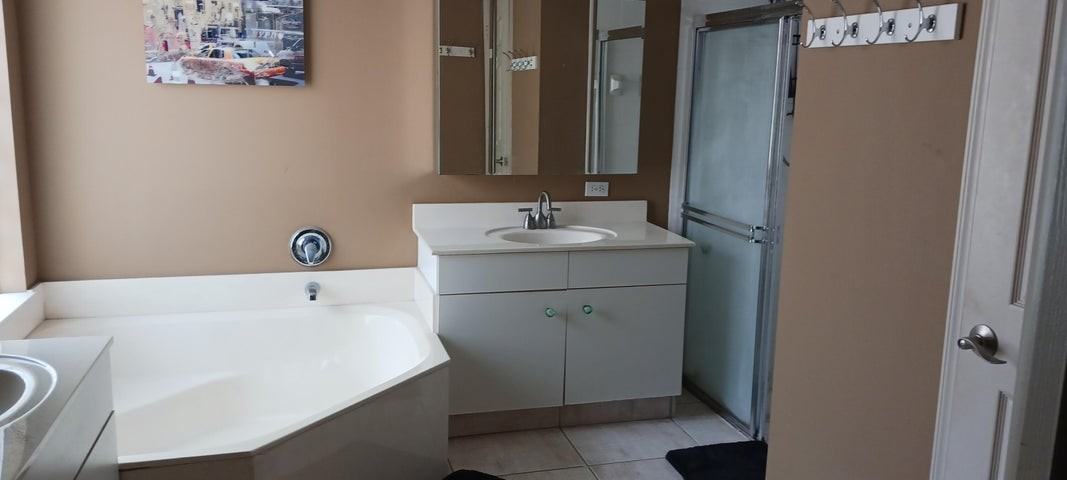 3639 Hudson Ln - Photo 5 of 6