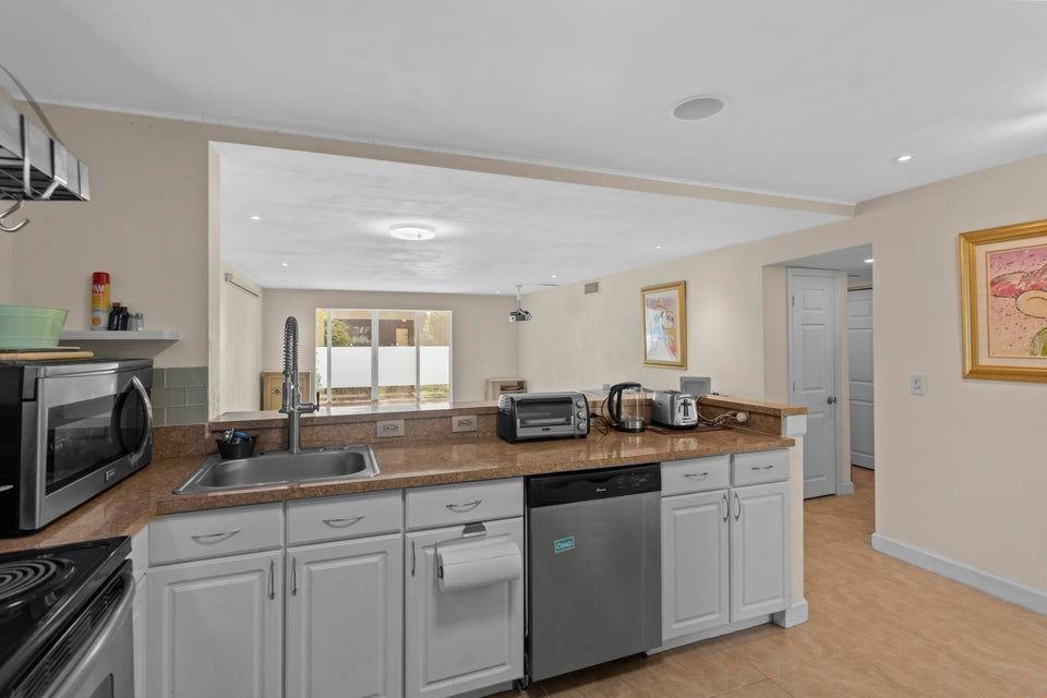 300 Ne 26th Ave #1140 - Photo 7 of 8